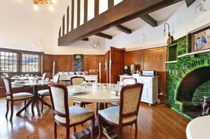 thumbnail: Restaurant