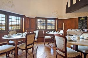 thumbnail: Restaurant