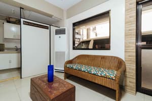 thumbnail: Interior detail