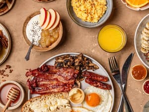 thumbnail: Breakfast area