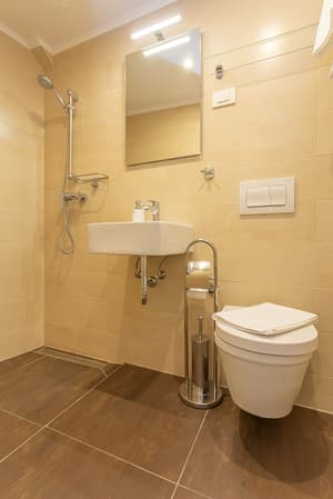 thumbnail: Bathroom