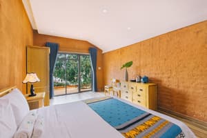 thumbnail: Interior
