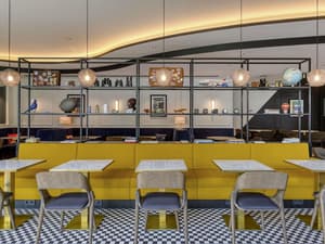 thumbnail: Bar (on property)