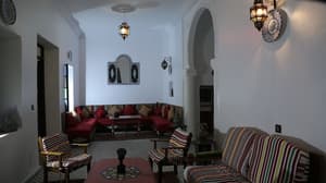 thumbnail: Lobby lounge