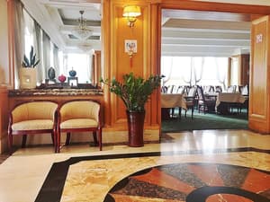 thumbnail: Interior