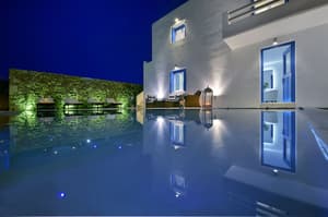 thumbnail: Outdoor pool