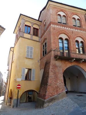 thumbnail: Exterior