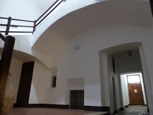 thumbnail: Staircase