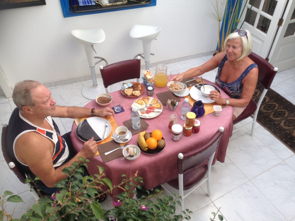 Couples dining