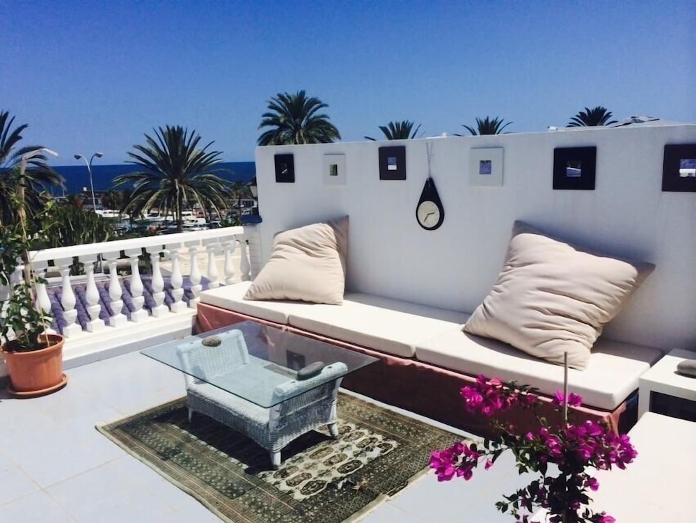 Sundeck