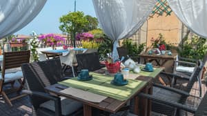 thumbnail: Terrace/patio