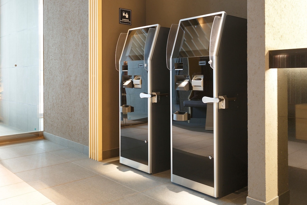 Check-in/check-out kiosk