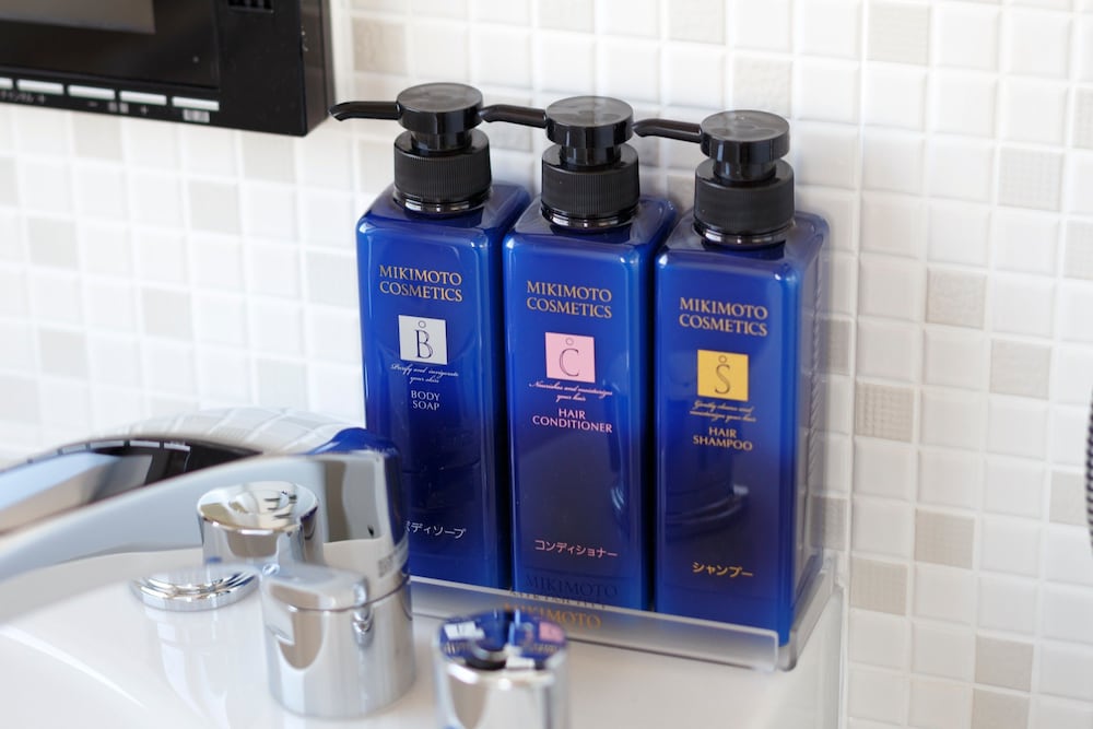 Bathroom amenities