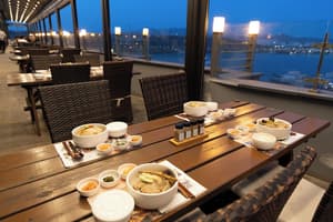 thumbnail: Restaurant