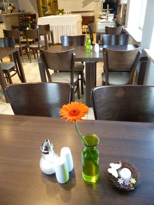 thumbnail: Breakfast area