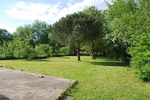 thumbnail: Property grounds
