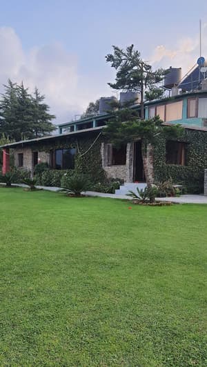 thumbnail: Front of property