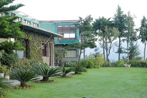 thumbnail: Front of property