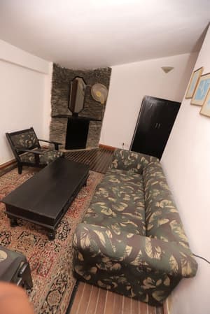 thumbnail: Lobby sitting area