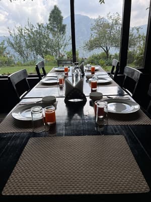 thumbnail: Dining room