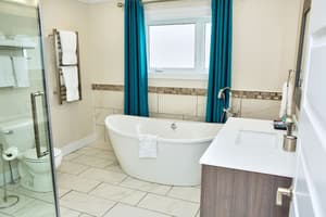 thumbnail: Bathroom shower