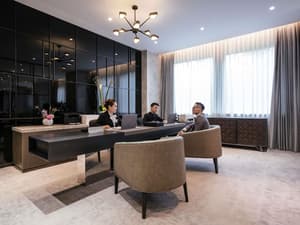 thumbnail: Business center