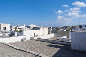 thumbnail: Balcony view