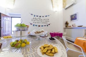 thumbnail: Breakfast area