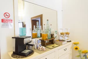 thumbnail: Breakfast area