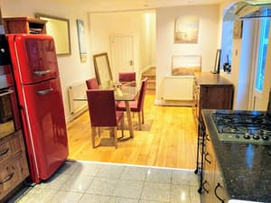 thumbnail: In-room dining