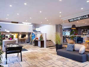 thumbnail: Business center