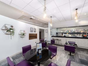 thumbnail: Bar (on property)