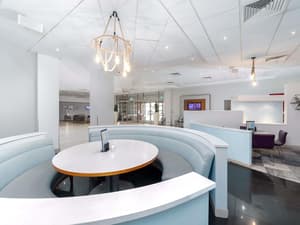 thumbnail: Bar (on property)