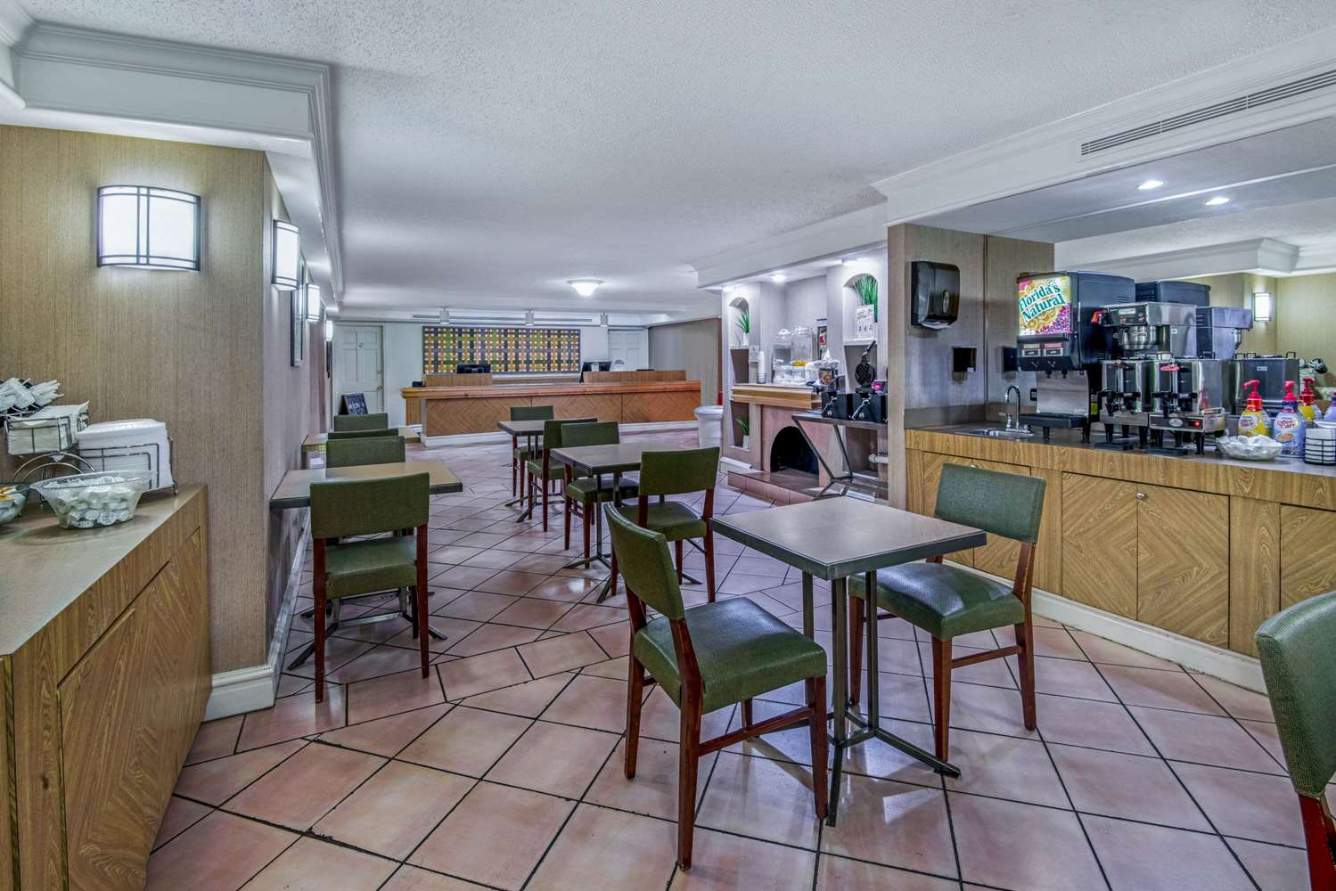 Restaurant-cafeteria