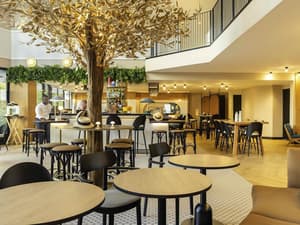 thumbnail: Restaurant