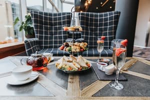 thumbnail: Bar (on property)