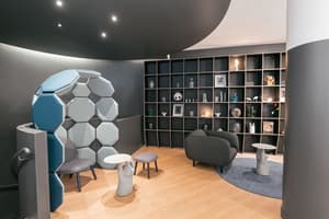 thumbnail: Lobby sitting area