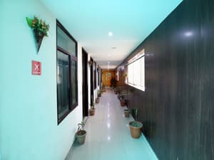 thumbnail: Hallway
