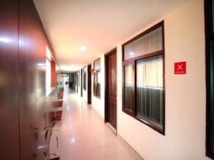 thumbnail: Hallway