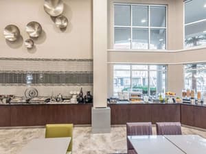 thumbnail: Breakfast area