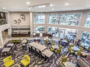 thumbnail: Breakfast area