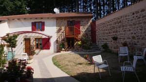 thumbnail: Exterior