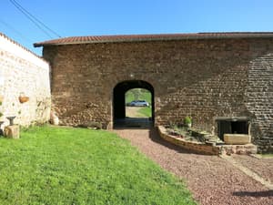 thumbnail: Property entrance