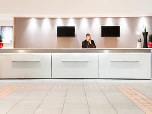 thumbnail: Reception