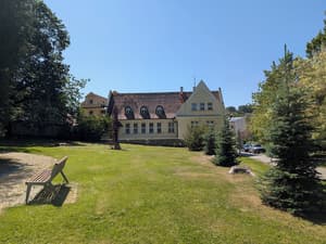 thumbnail: BBQ/picnic area