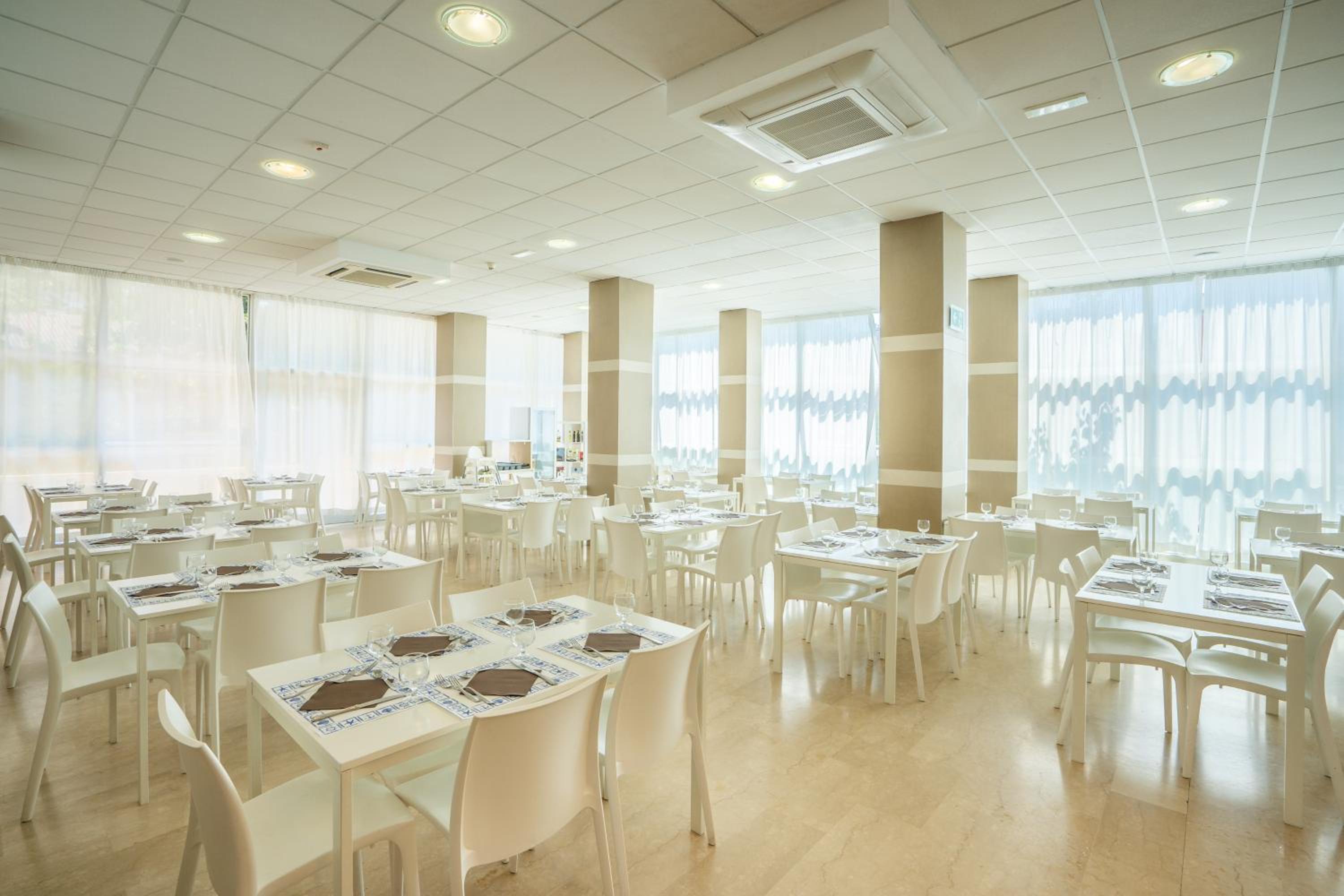 Restaurant-cafeteria