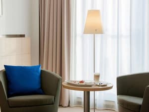 thumbnail: Interior entrance