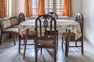 thumbnail: Dining