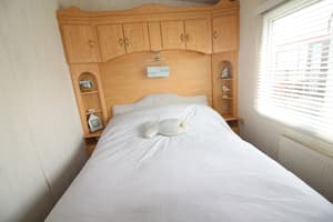 thumbnail: Interior detail