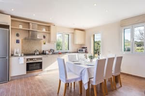 thumbnail: In-room dining